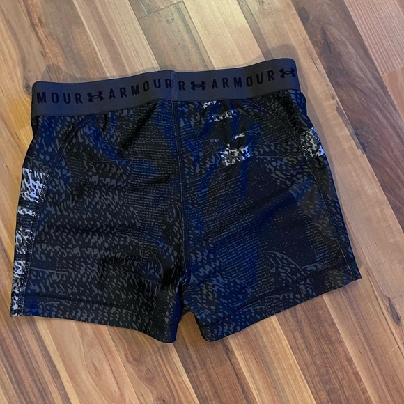 (3) Under Armour Shorts - Picture 6 of 7